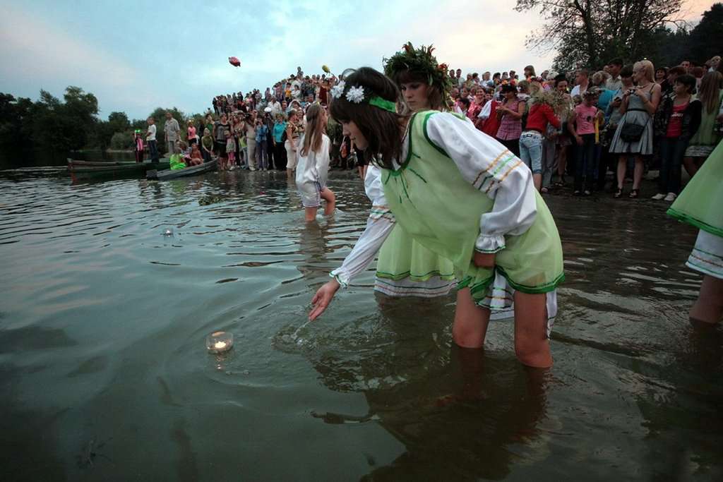 Дождь на ивана купала примета. Искупала.
